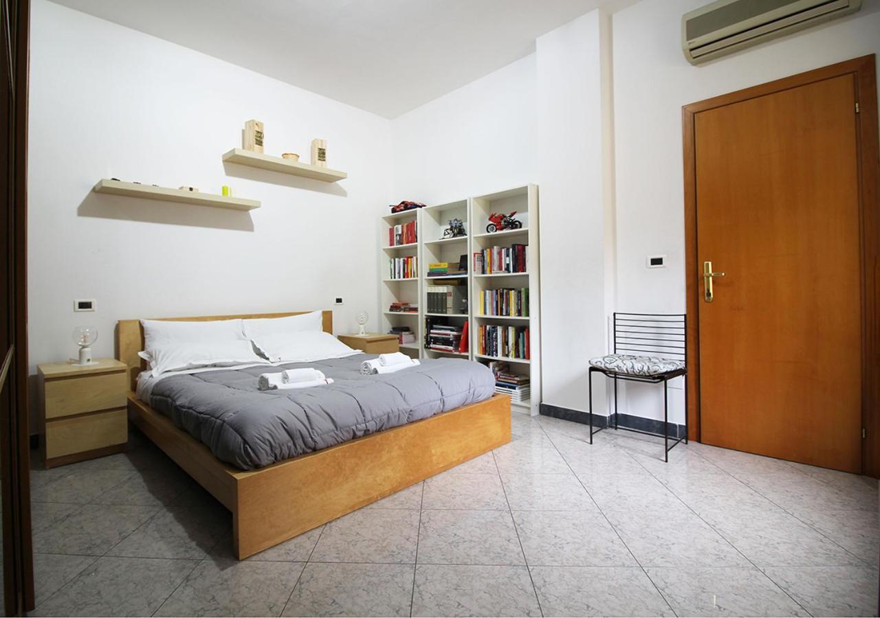 Cozy Apartment In The Heart Of Bologna Esterno foto