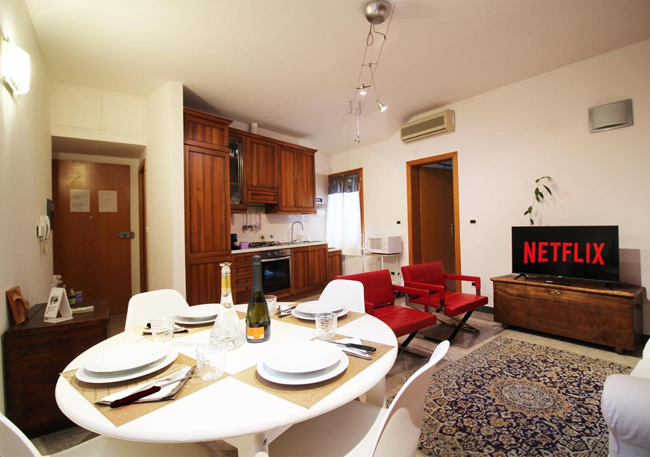 Cozy Apartment In The Heart Of Bologna Esterno foto