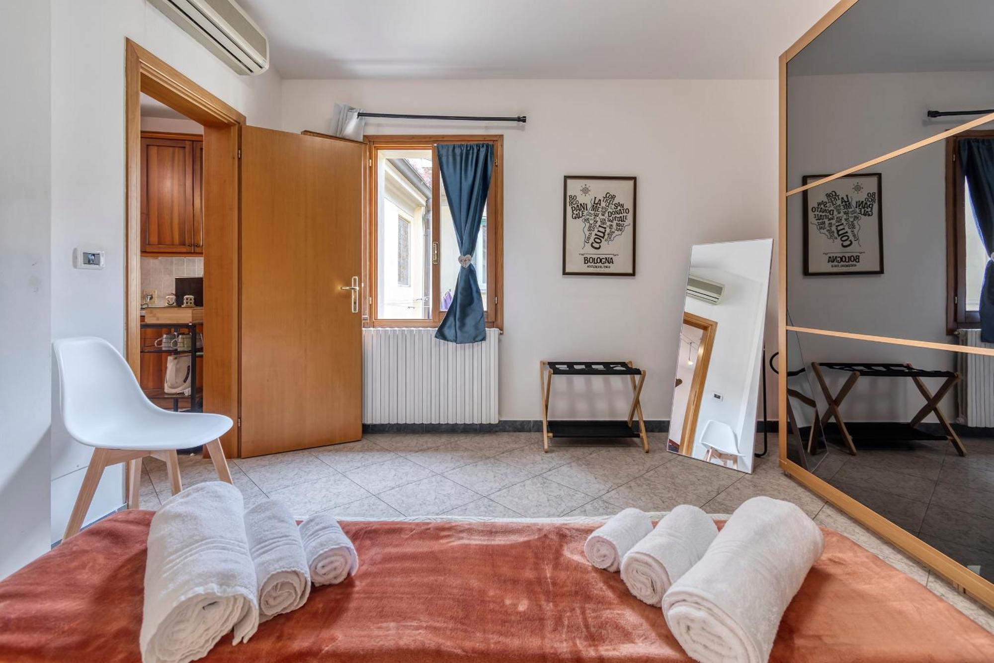Cozy Apartment In The Heart Of Bologna Esterno foto